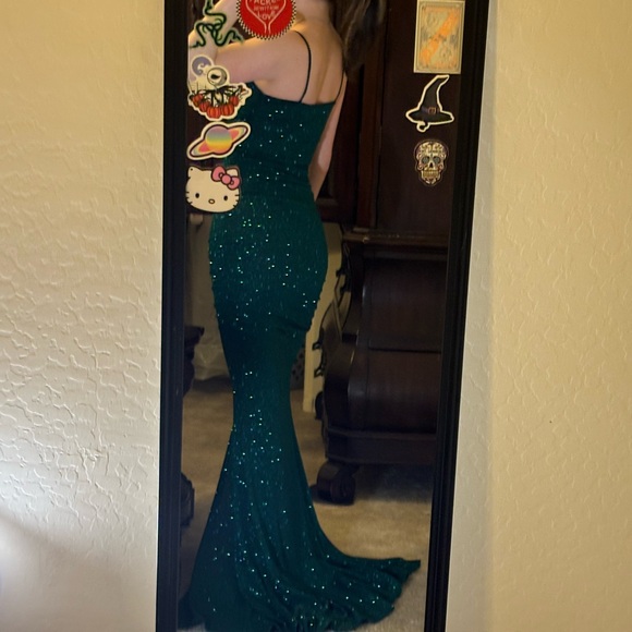 Windsor Prom Dress - Picture 1 of 9